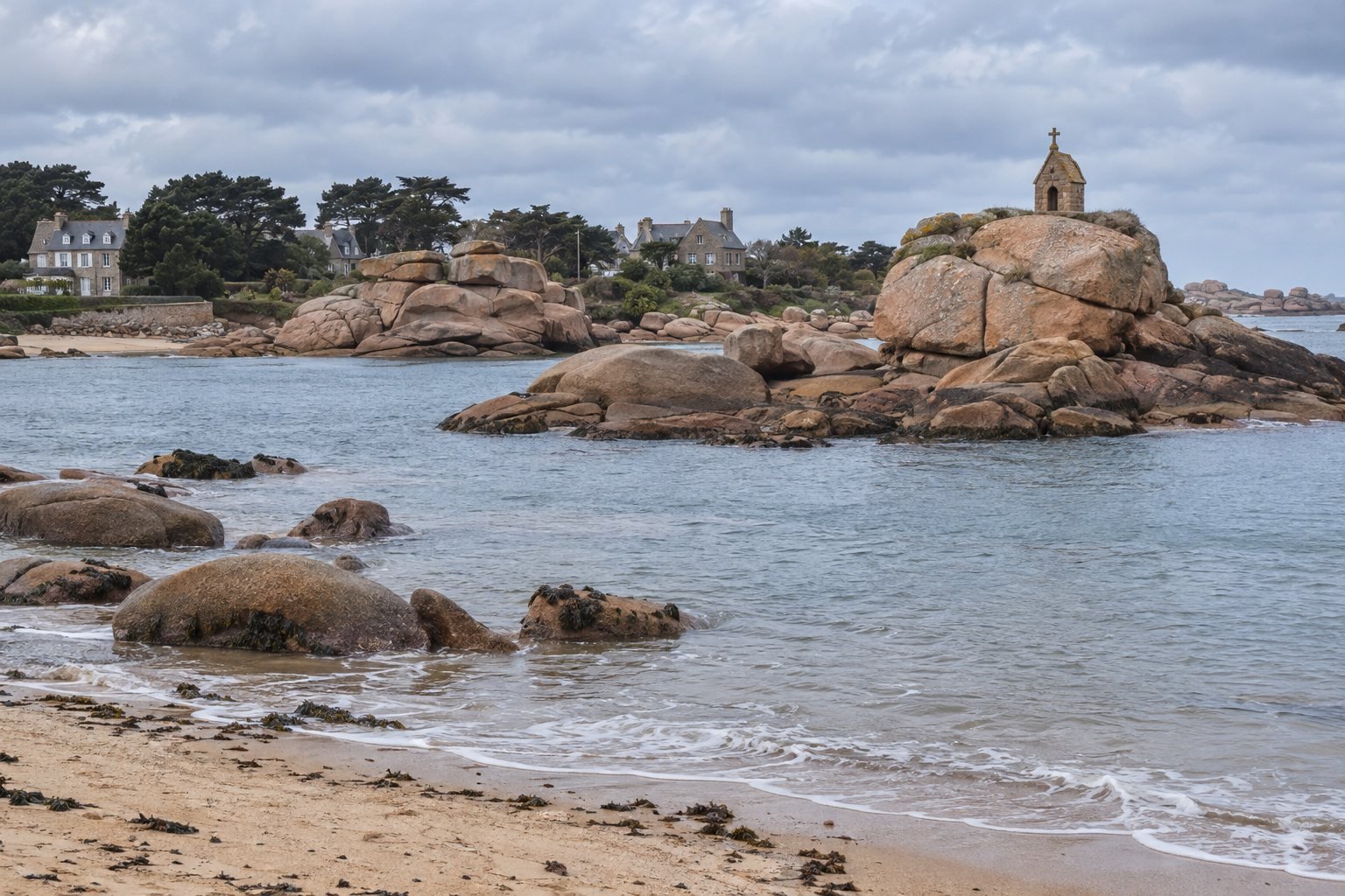 Pink Granite Coast hike: Trestraou to Saint-Guirec