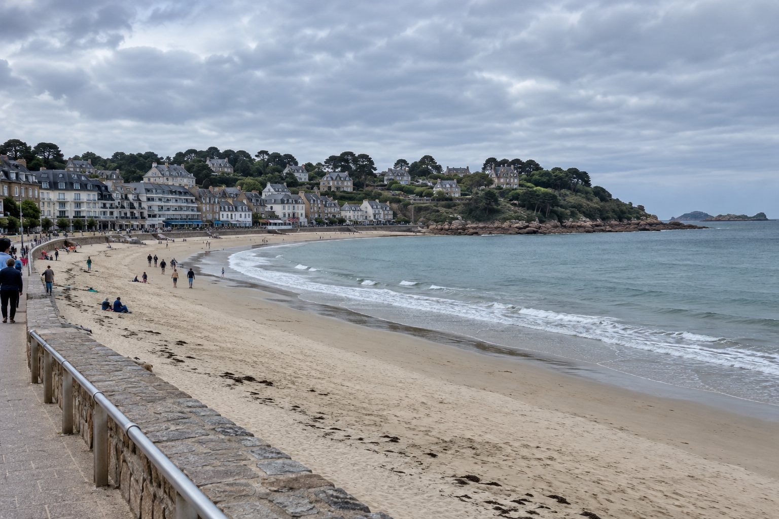 Pink Granite Coast hike: Trestraou to Saint-Guirec